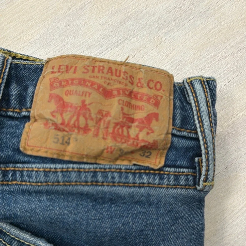 Levi's Jeans 514 Straight Fit Classic Five Pocket Medium Wash Blue Mens 38x32